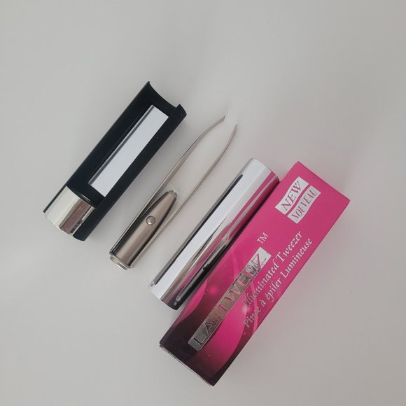 LA TWEEZ Pro Illuminating Tweezers with Magnifying Mirror and Carry Case - Picture 1 of 4